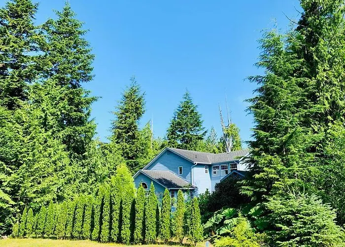 Blue Cedar Suite